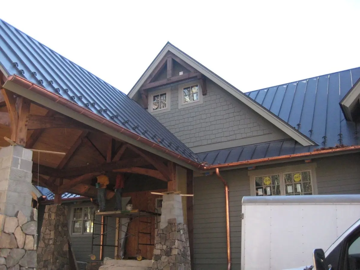 Craftsman Roofing team delivering quality roofing work in Estherville